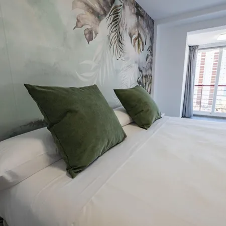 Con Terraza A 1 Minuto De La Playa *