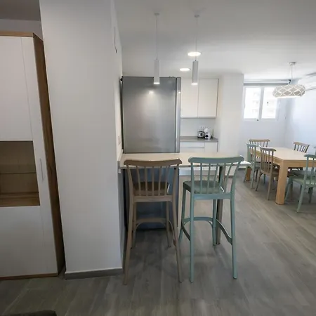 Con Terraza A 1 Minuto De La Playa 公寓 *