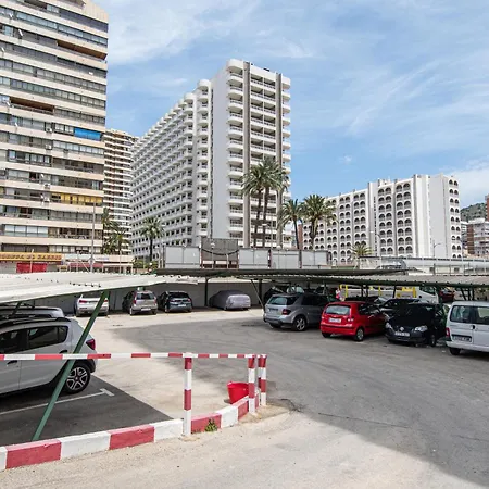 Con Terraza A 1 Minuto De La Playa * Benidorm